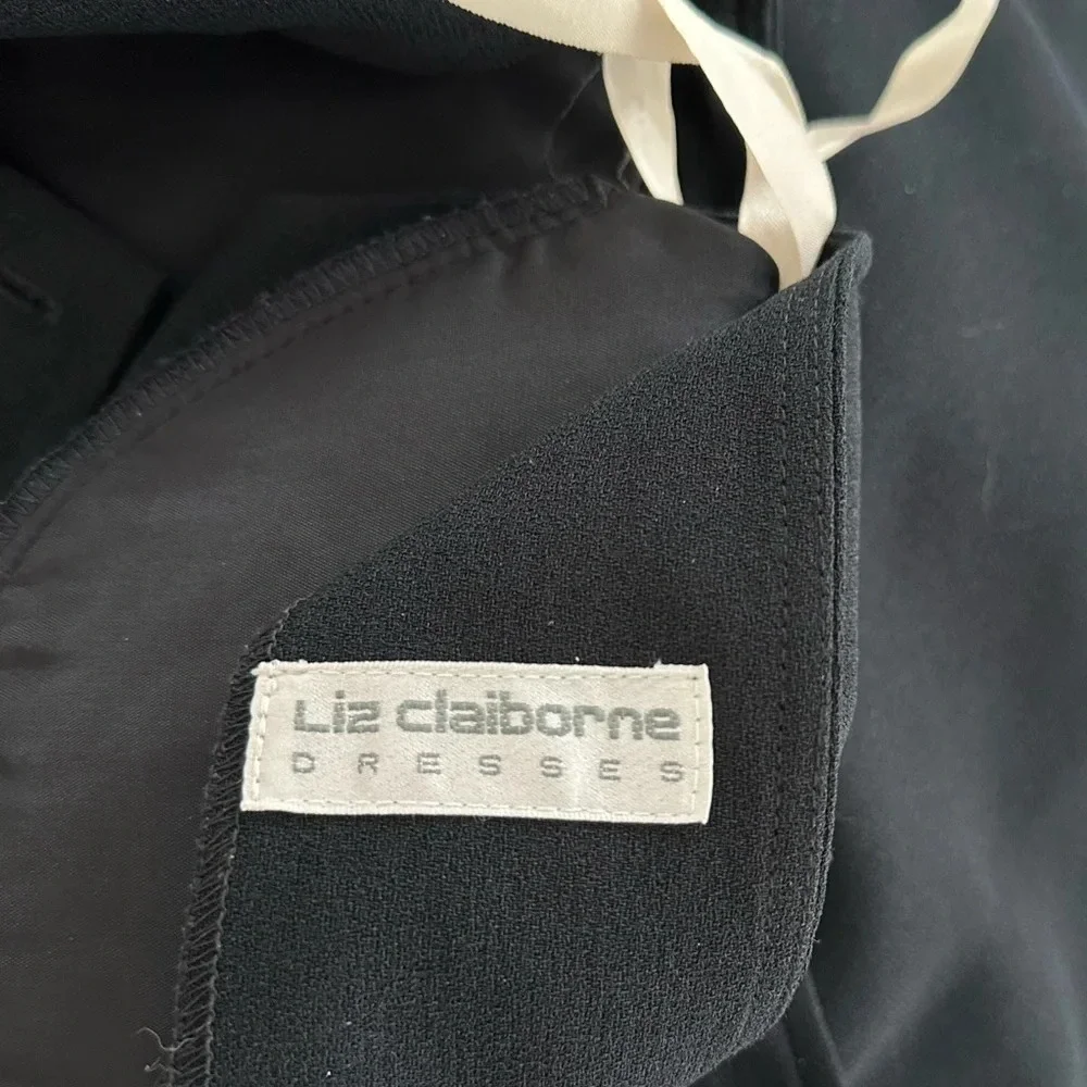 Vintage Liz Claiborne Dress Size 6 Black Knee Length Short Sleeve Cut Out - Picture 9 of 10